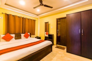 HOTEL WHITE PALACE