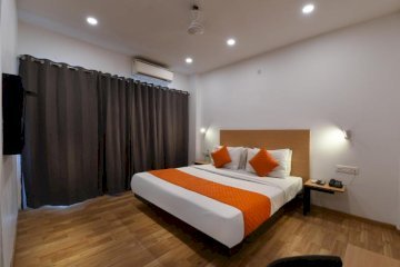 Hotel Saffron Gold