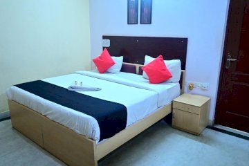 Hotel Roy Grand Inns