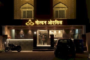 Golden Oasis Suites